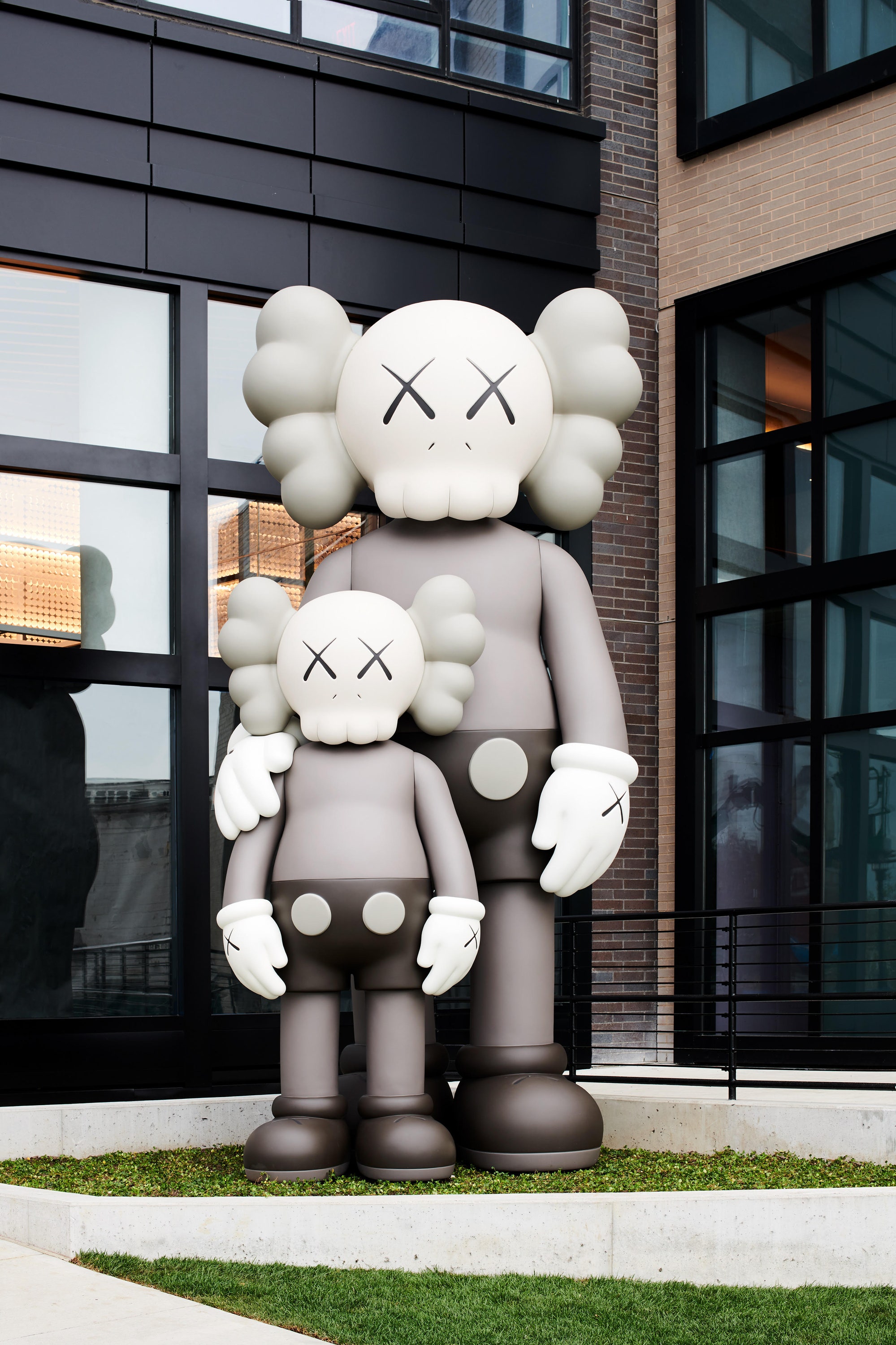 KAWS 公仔